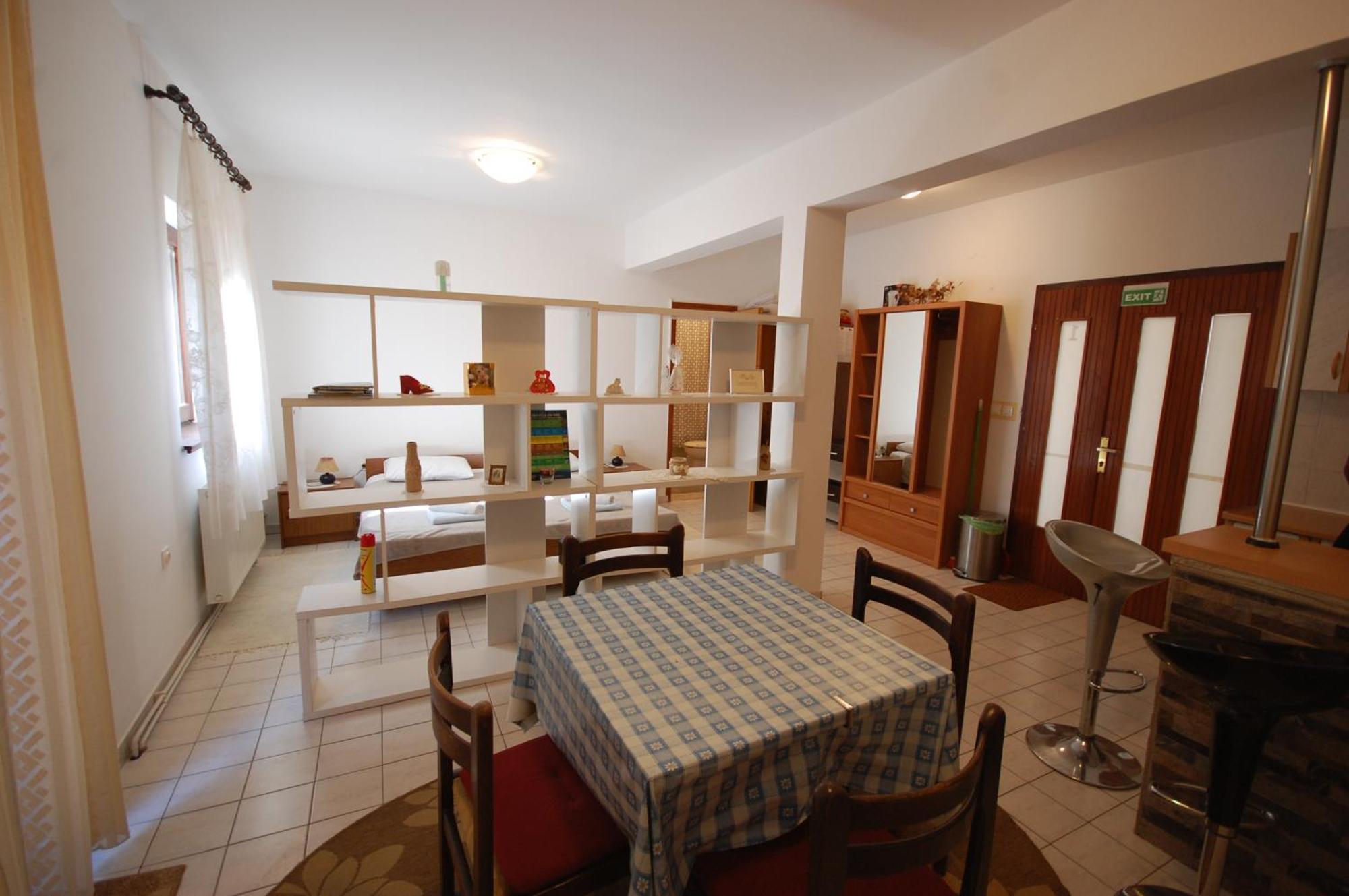 Apartments Snjezana By El-Pi Tours Njivice Kültér fotó