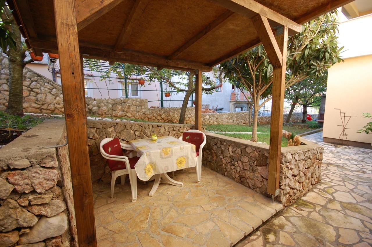 Apartments Snjezana By El-Pi Tours Njivice Kültér fotó