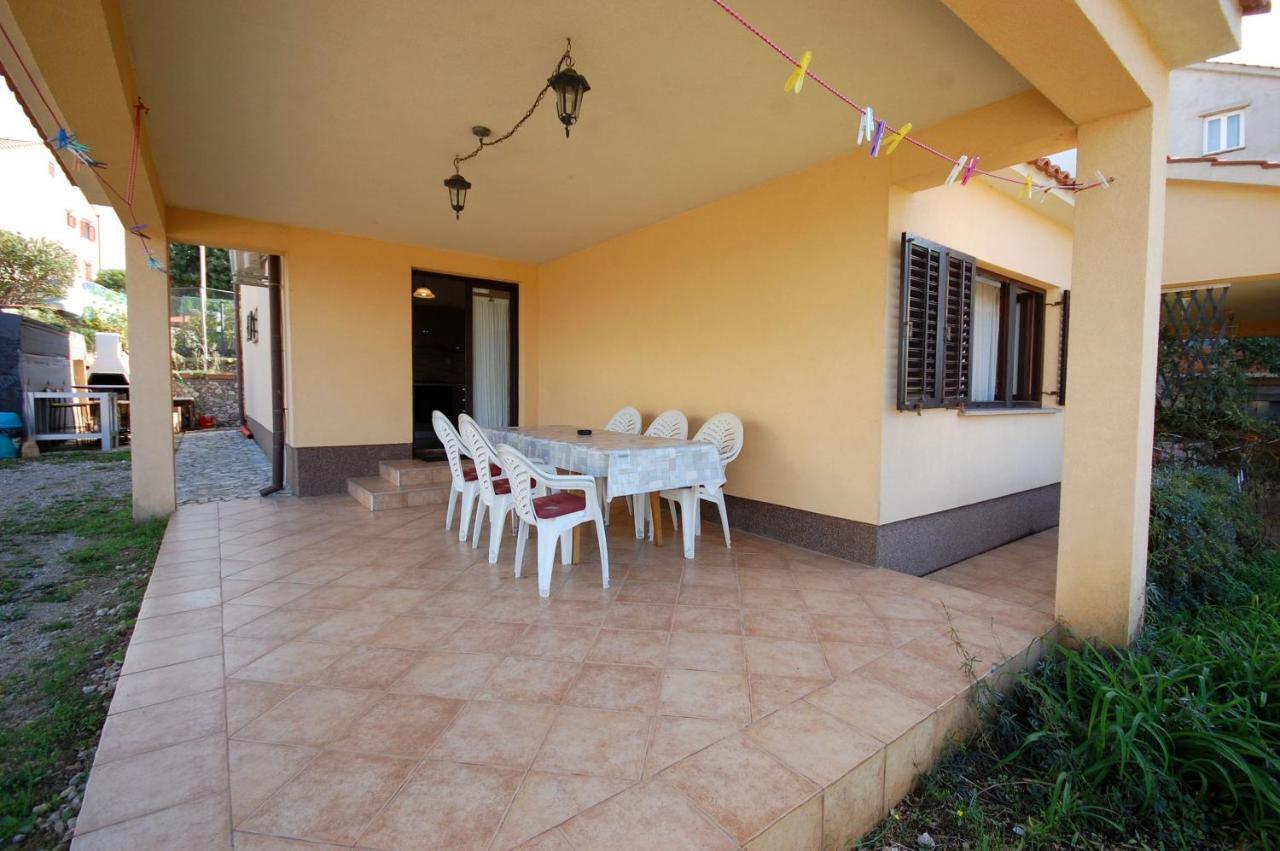Apartments Snjezana By El-Pi Tours Njivice Kültér fotó