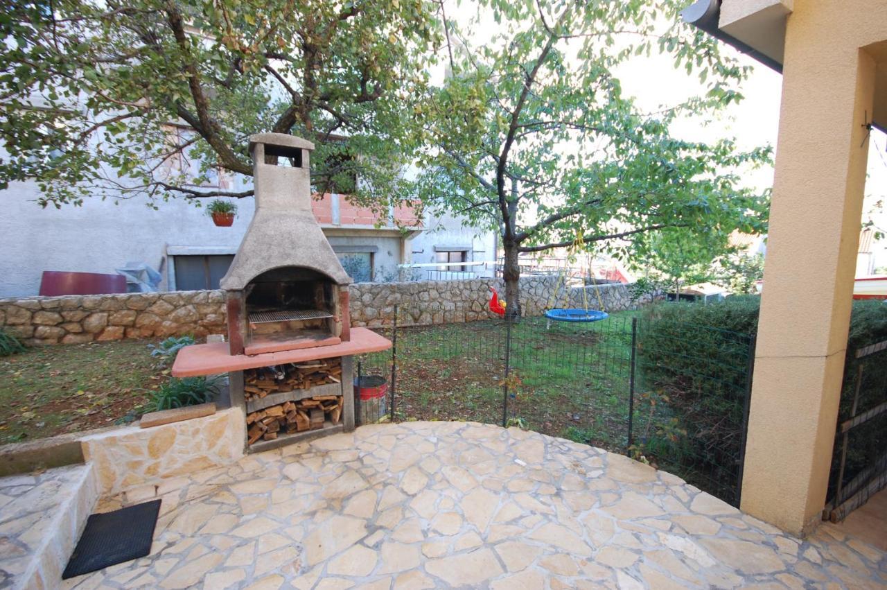 Apartments Snjezana By El-Pi Tours Njivice Kültér fotó