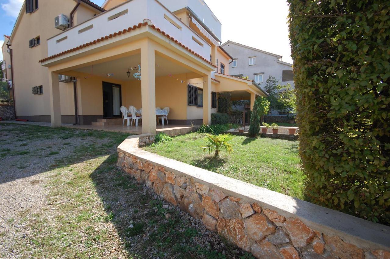 Apartments Snjezana By El-Pi Tours Njivice Kültér fotó